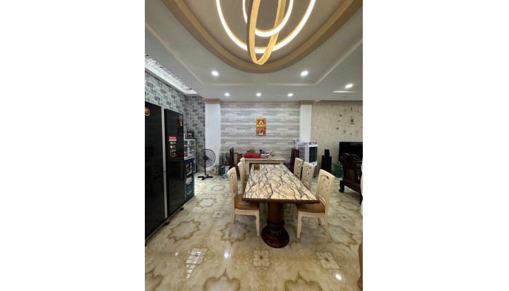Mặt tiền đường số 270 Cao Lỗ 8x27 đúc 5 tầng 186m2 chỉ 27 tỷ 5